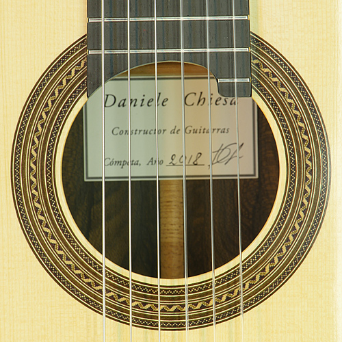 Daniele Chiesa Meistergitarre Fichte, Ziricote, Mensur 65 cm, Baujahr 2018, Rosette, Schild